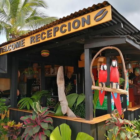 Red Frog Hotel La Fortuna Екстериор снимка