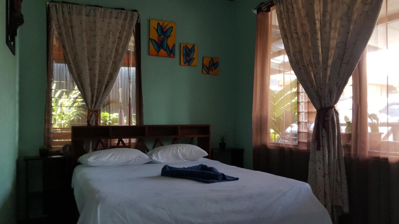 Red Frog Hotel La Fortuna Екстериор снимка