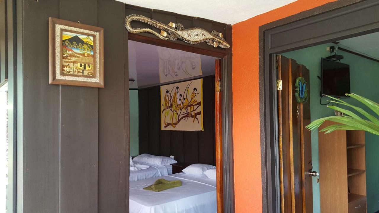 Red Frog Hotel La Fortuna Екстериор снимка