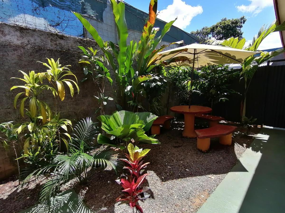 Red Frog Hotel La Fortuna Екстериор снимка
