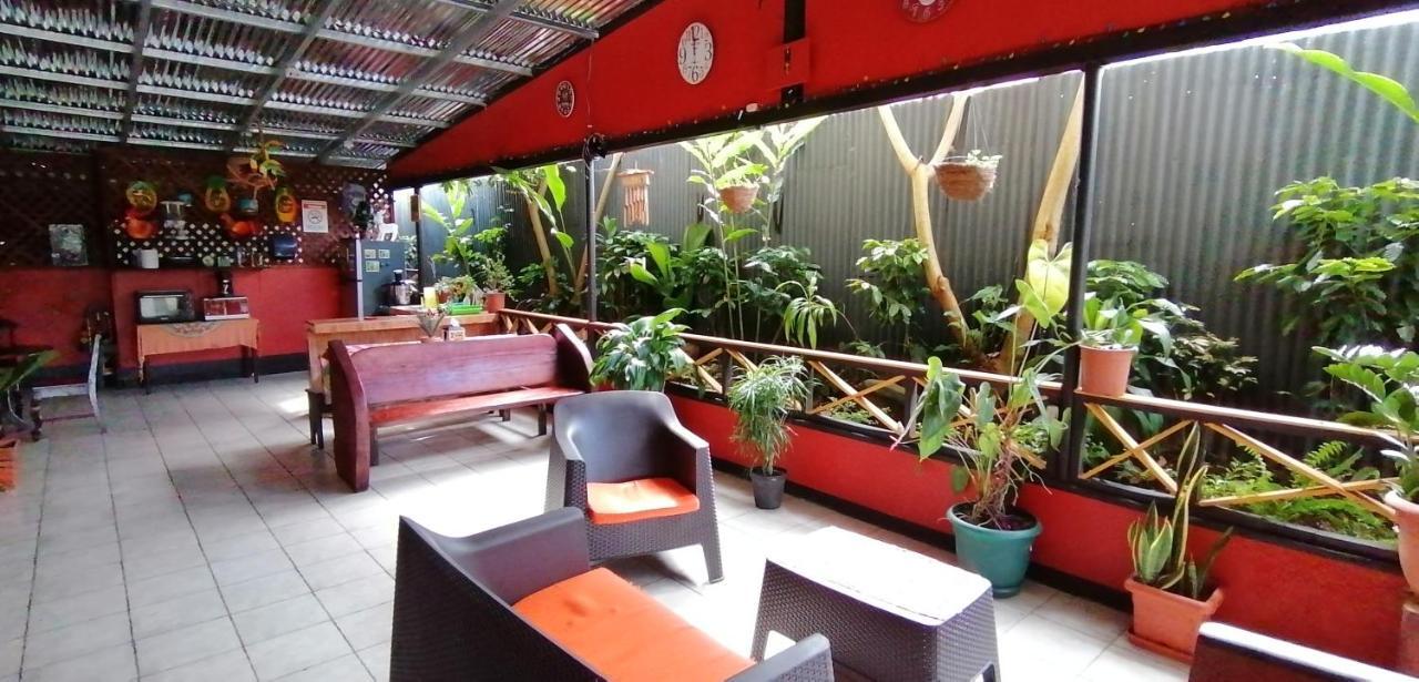 Red Frog Hotel La Fortuna Екстериор снимка