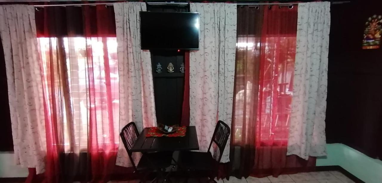 Red Frog Hotel La Fortuna Екстериор снимка